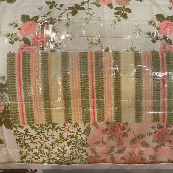 Day by Day King 5 Piece Quilt Set. New - Picture 4 of 4